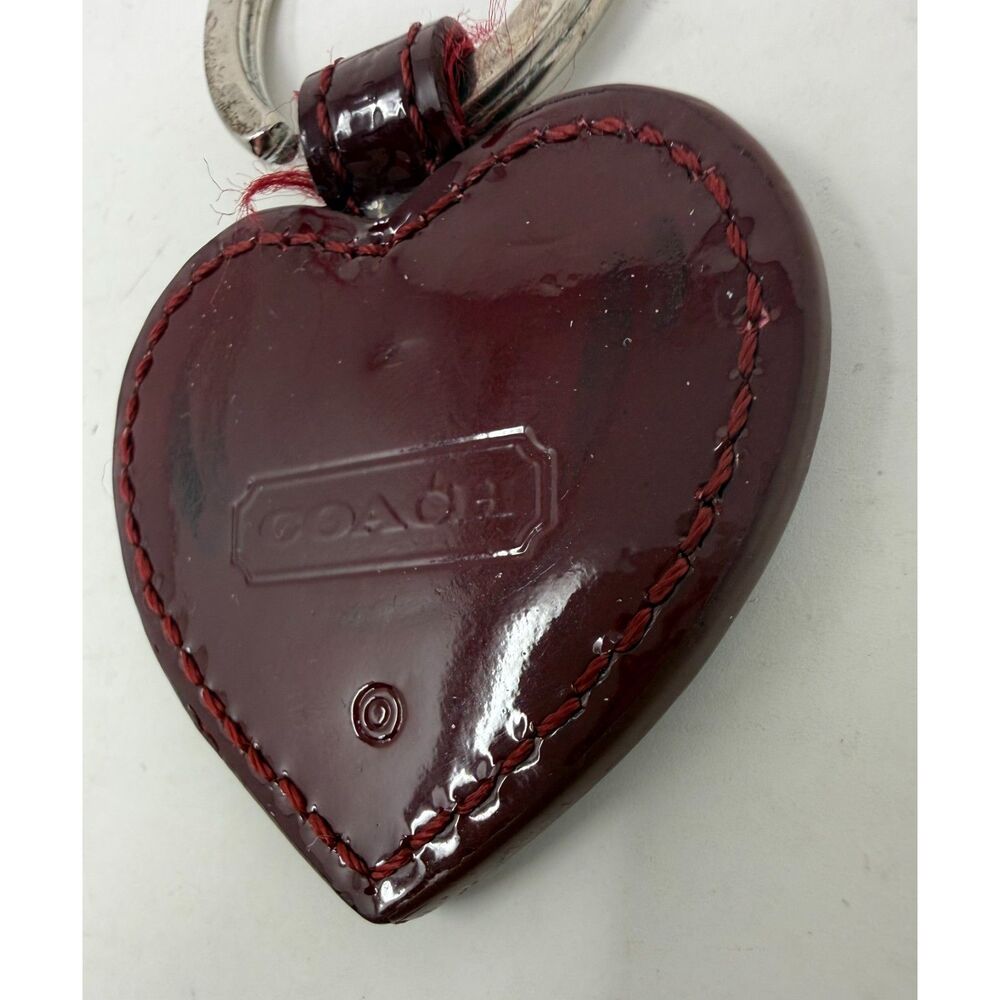 2009 Coach Keychain Patent Leather Red heart signature pattern Y2K era - Picture 5 of 5